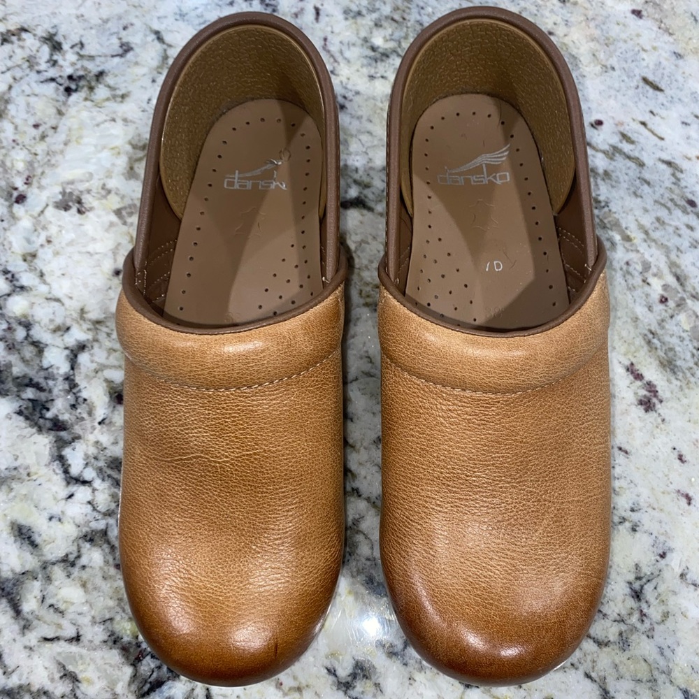 Professional Honey Distressed Dansko EU38 wide